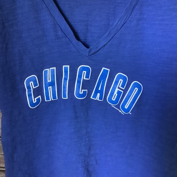 Chicago Cubs MLB V Neck T Shirt Sz M - Picture 3 of 4